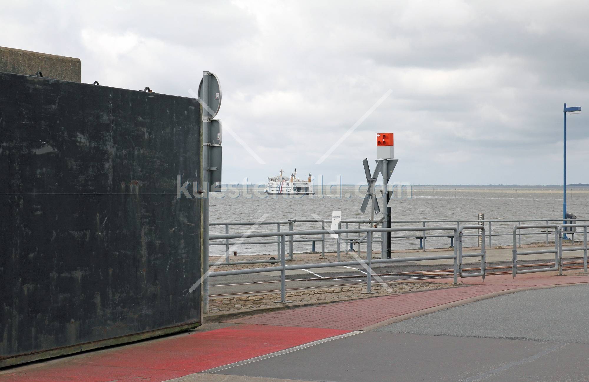 Am Fährhafen