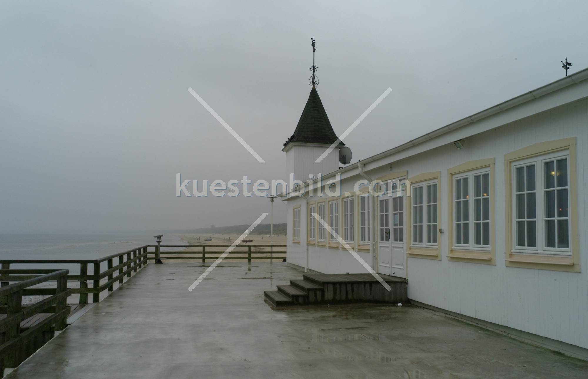 Seitenansicht Gasthaus Ahlbecker Seebrücke