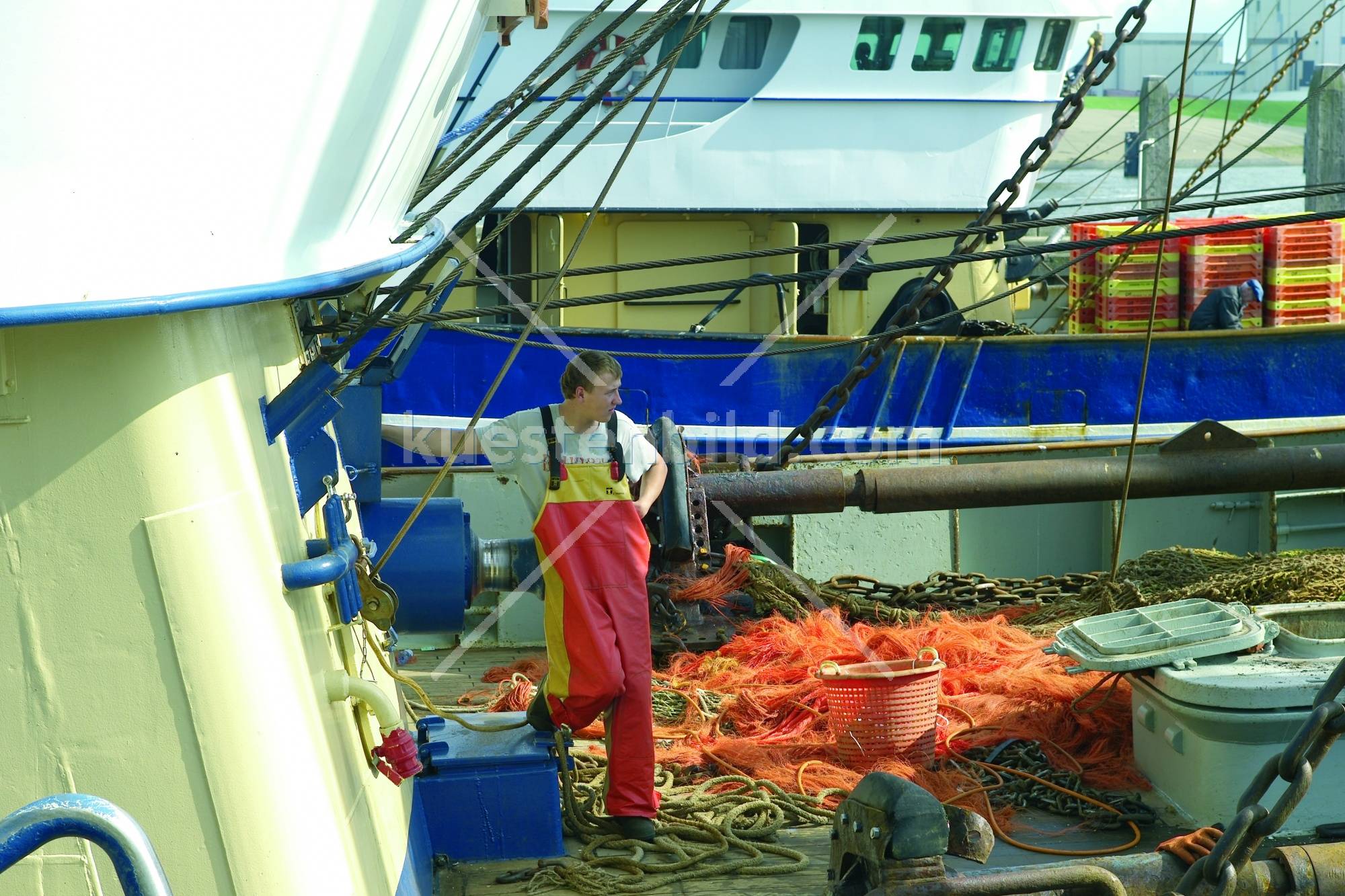 Fischereihafen, Seemann an Deck