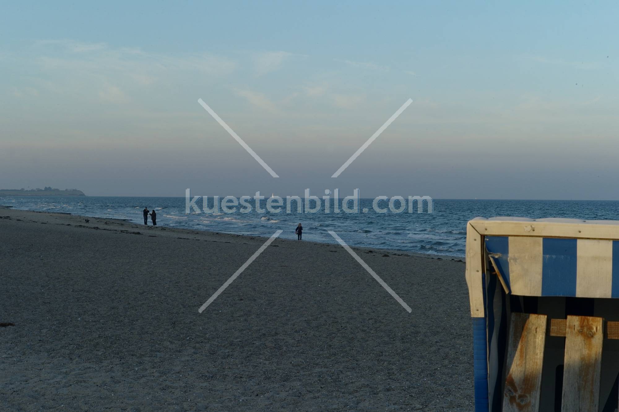 Abendstimmung mit Strandkorb