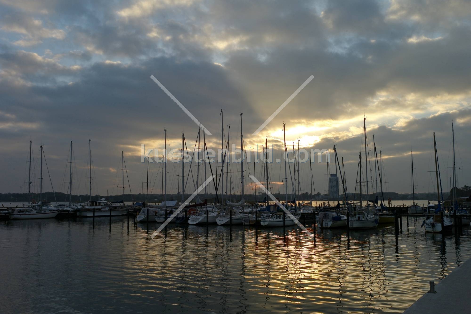 Yachthafen im Abendlicht