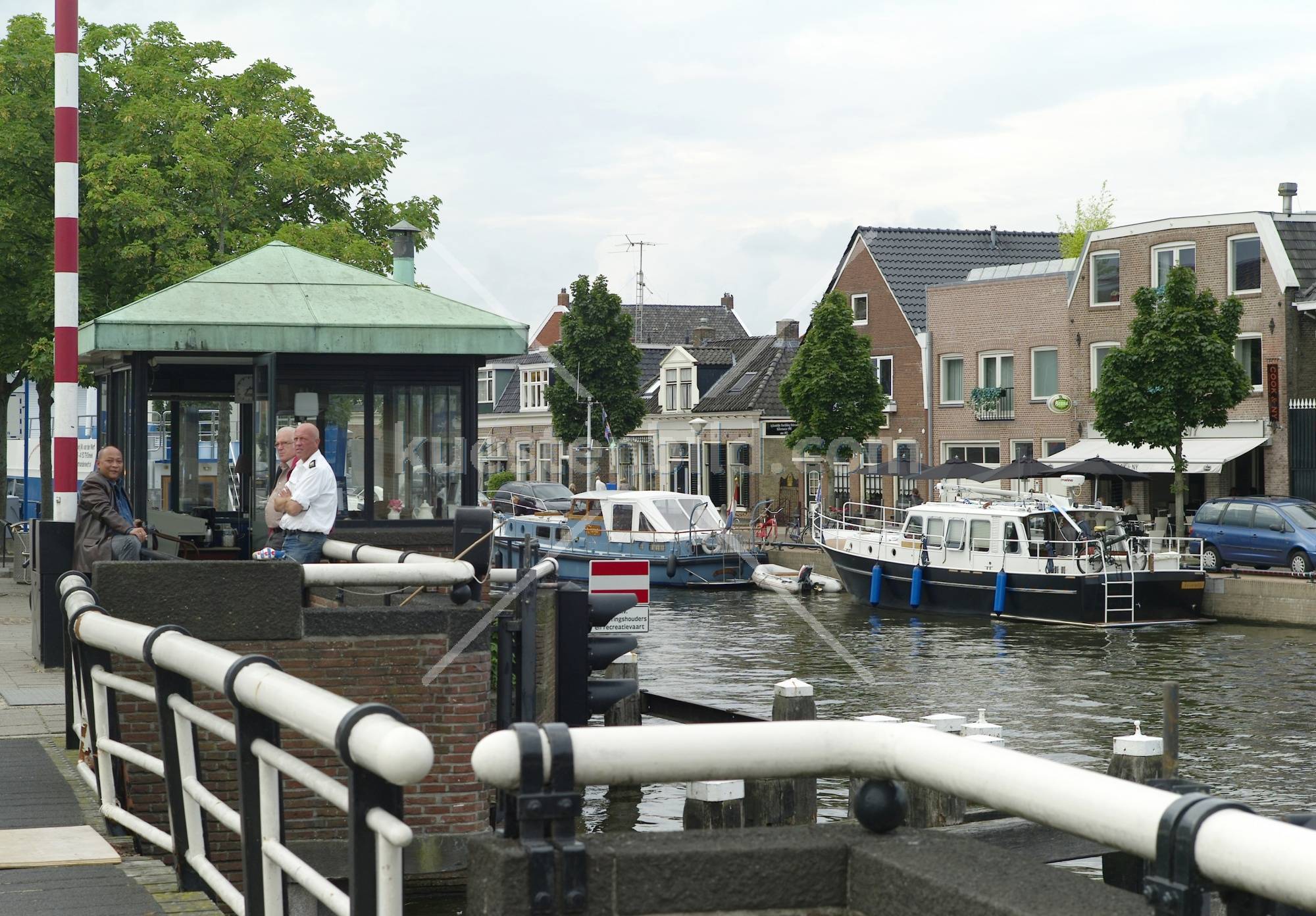 Sneek, Schleuse mit Wrter 