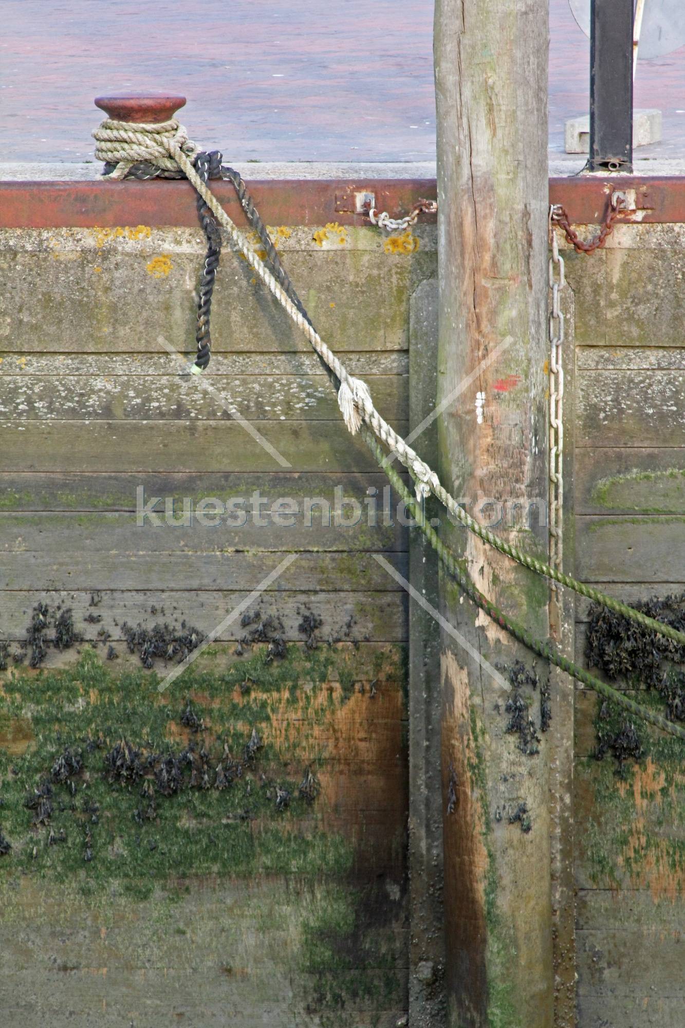 Spundwand mit Poller