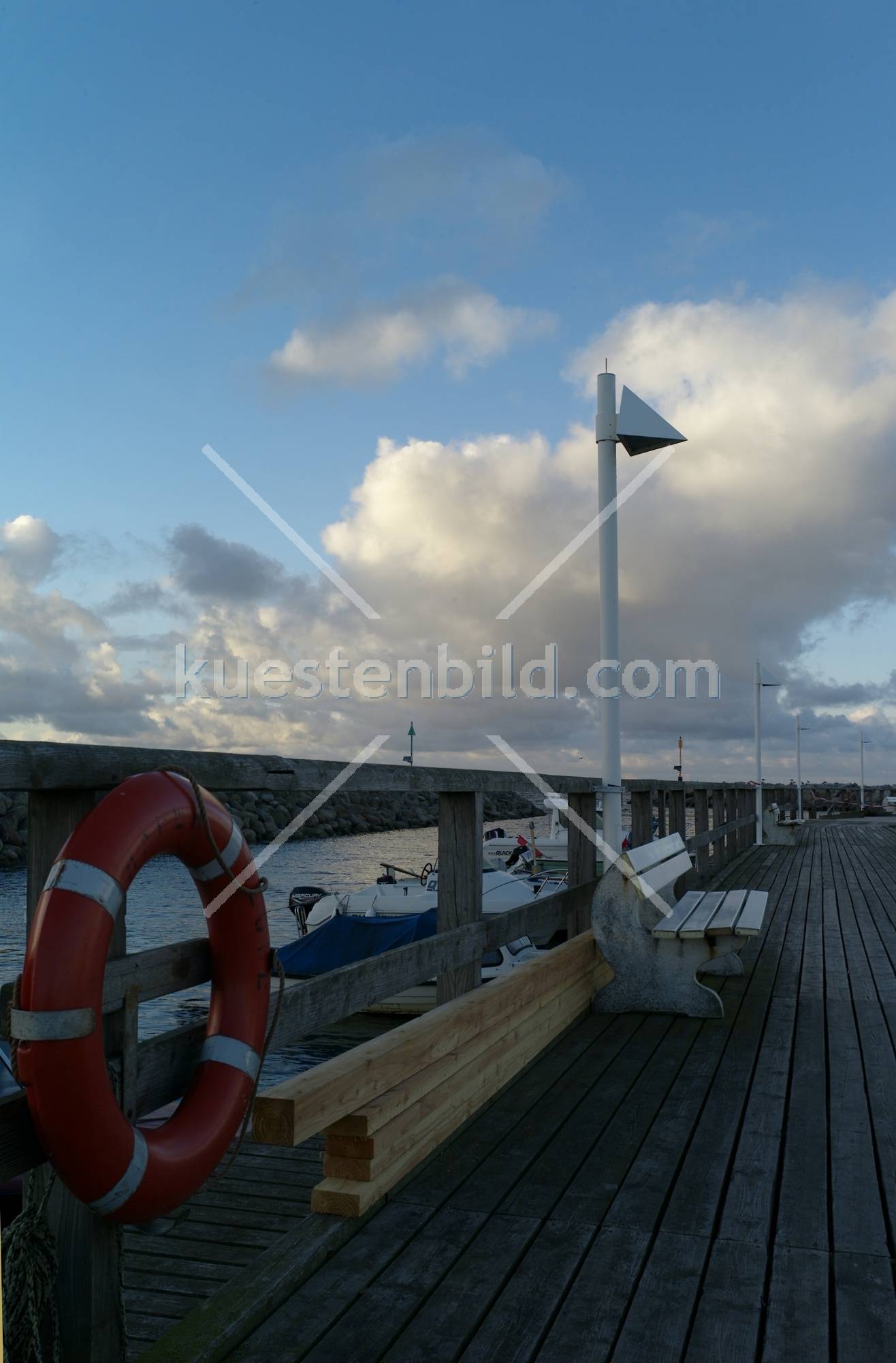 Steganlage im Hafen Glowe