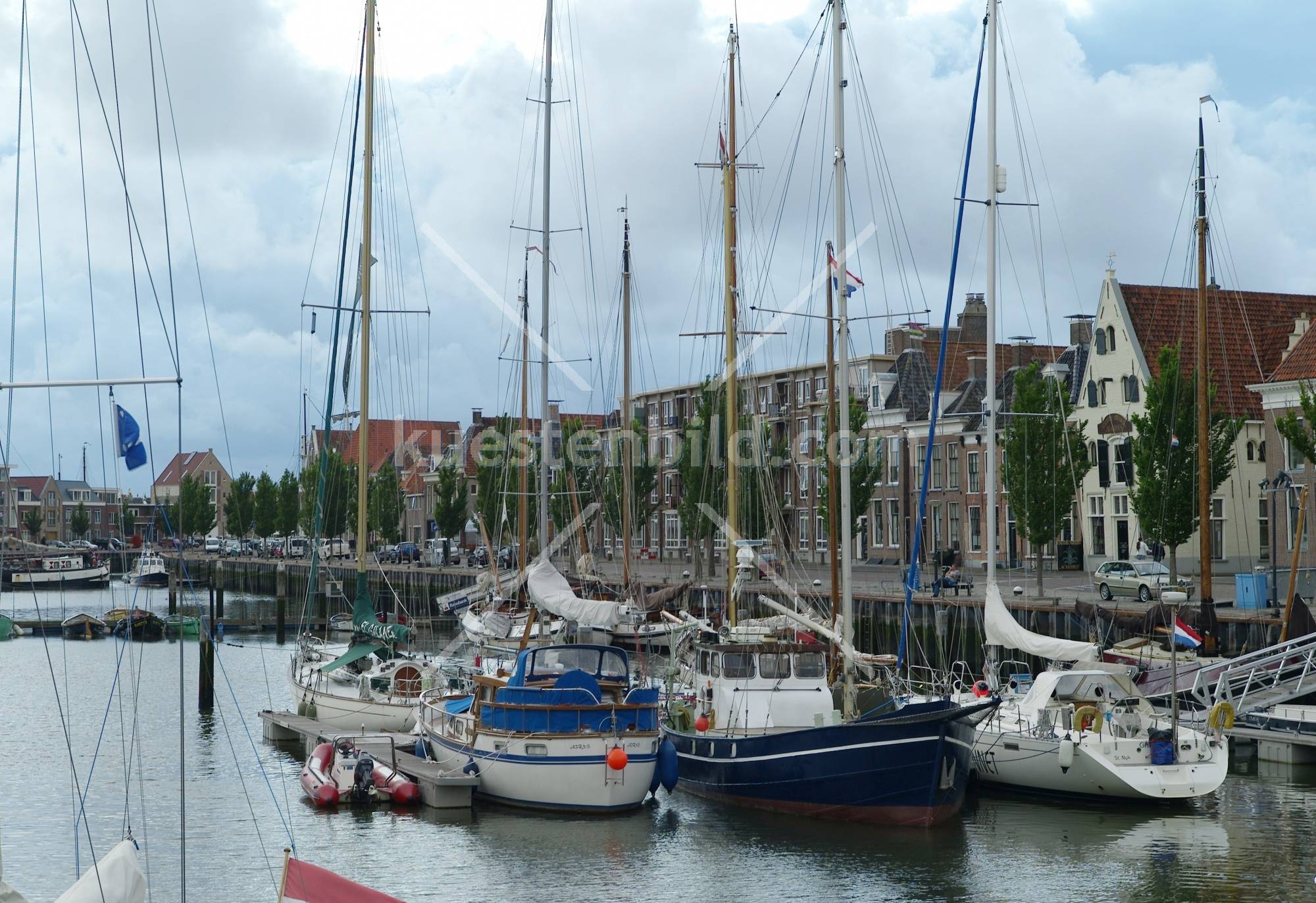 Binnenhafen mit Booten