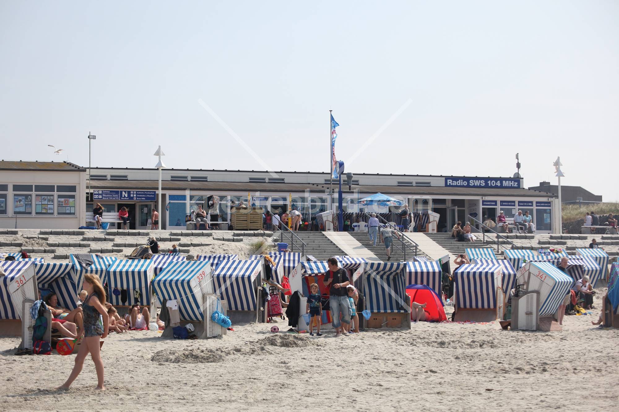 Strandkrbe vor Promenade