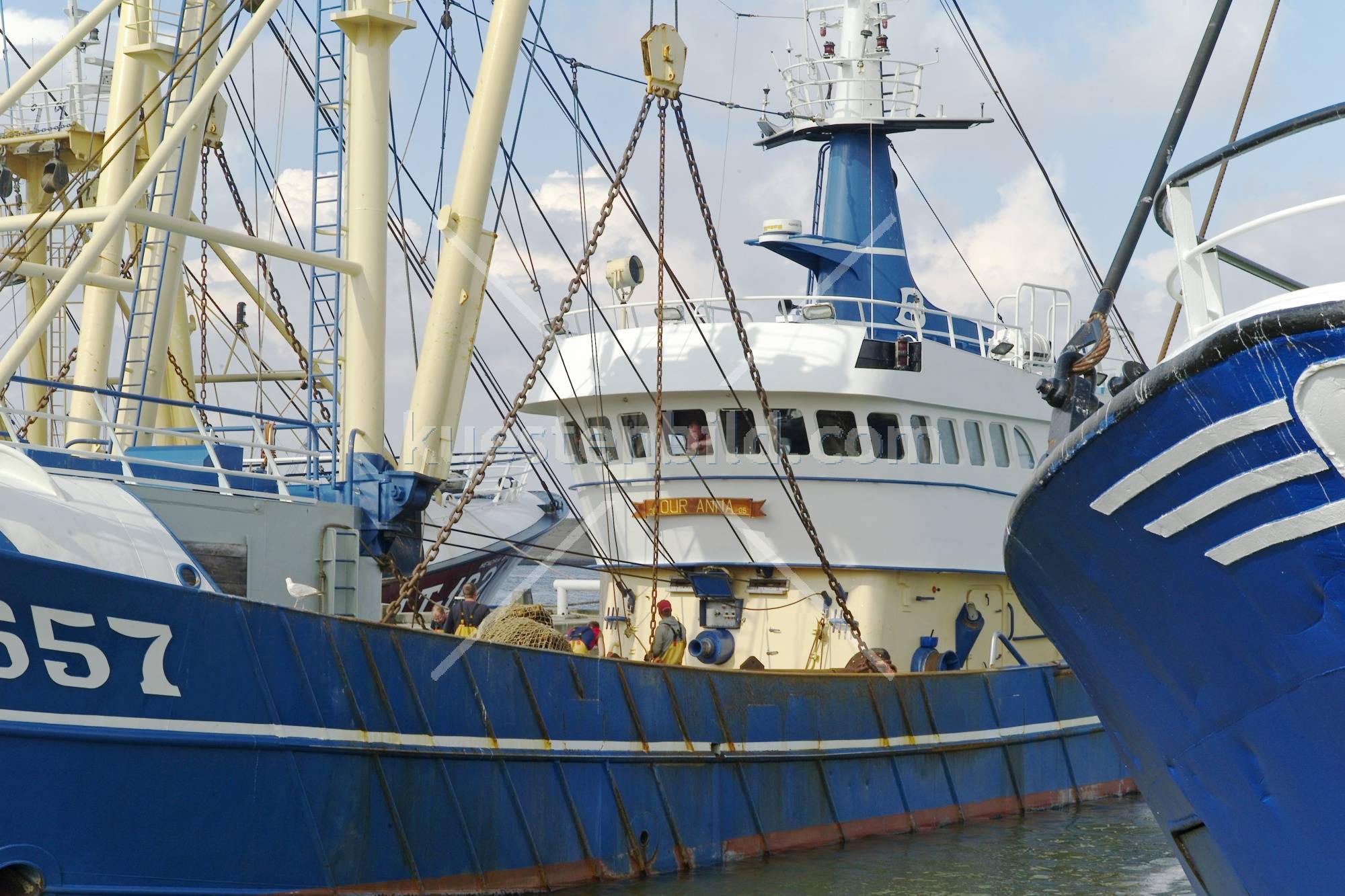Harlingen, Niederlande, Fischereihafen, Trawler im Hafen