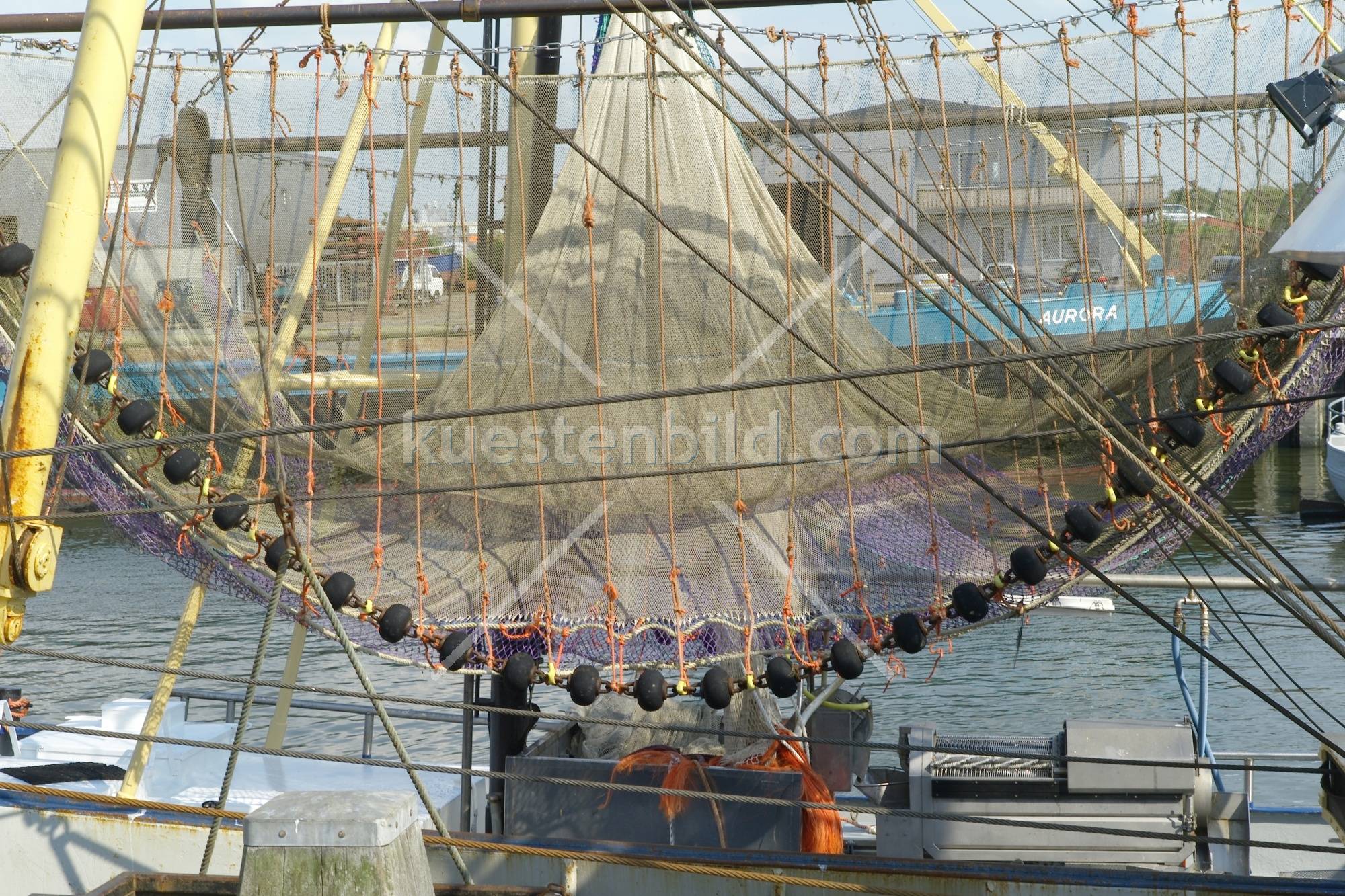 Fischereihafen, Netz auf Fangschiff