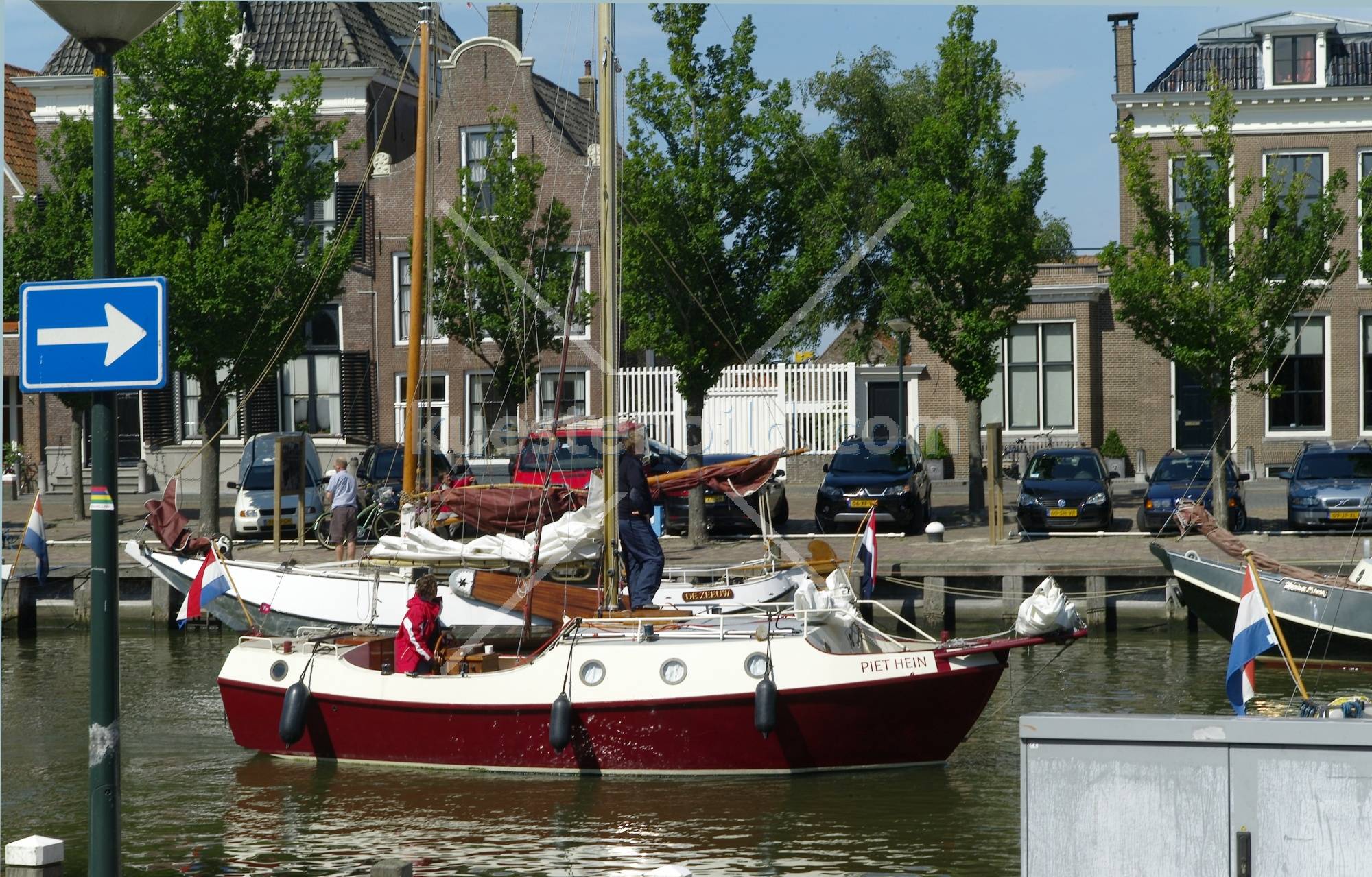 Liegeplatzsuche im Hafen