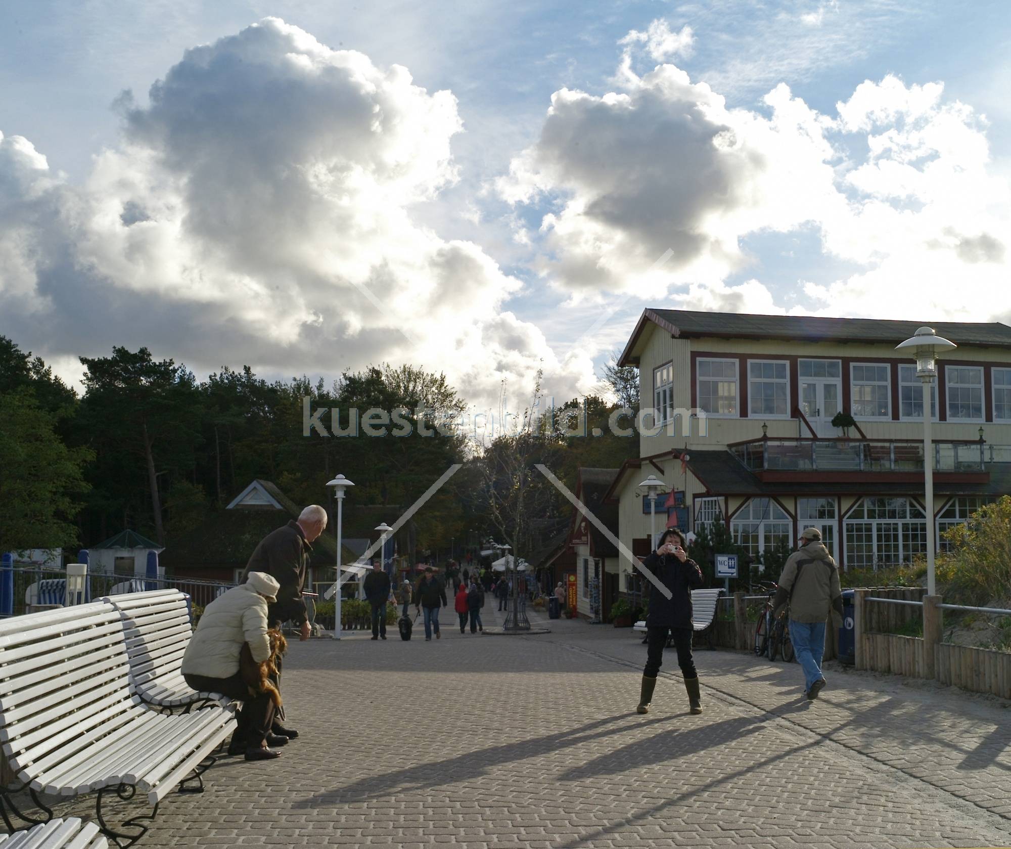 Weg zur Seebrücke Prerow