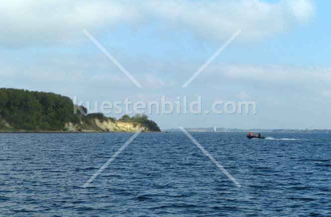 Schlauchboot bei Anfahrt auf Ochseninsel