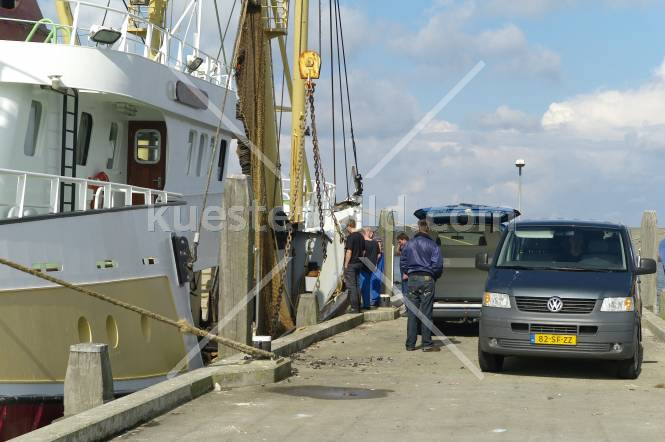 Fischereihafen, am Kai