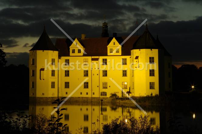 Schloß Glücksburg bei Nacht