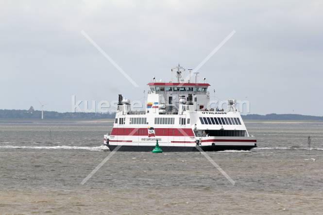 Fhre vor Dagebll Hafen