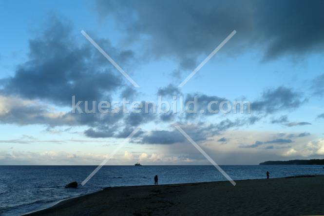 Glowe, Abend am Strand 