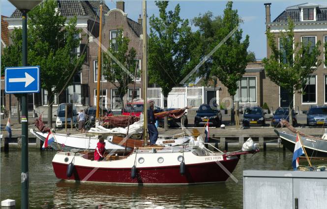 Liegeplatzsuche im Hafen