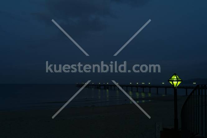 Seebrcke Binz bei Nacht